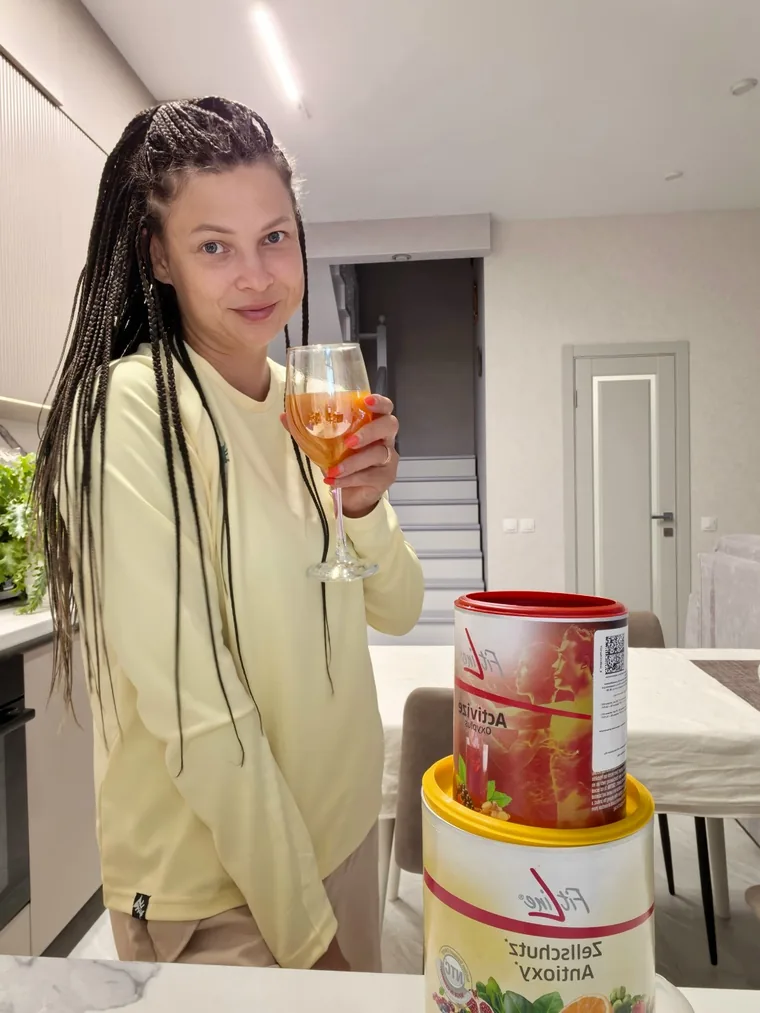 Людмила дома с продуктами FitLine